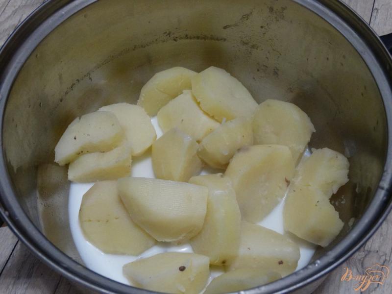 Фото приготовление рецепта: Картофельные розочки с брокколи шаг №2
