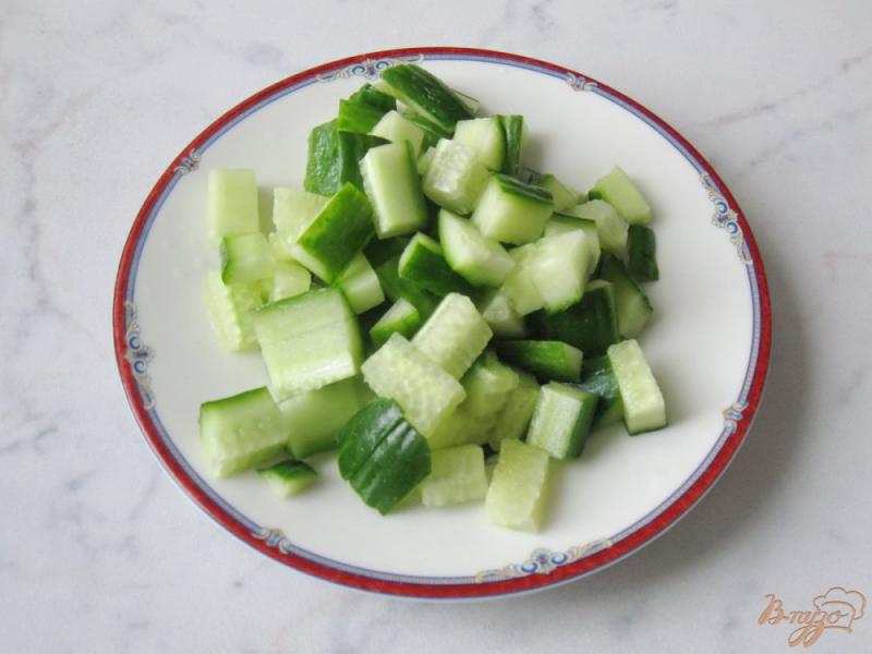 Фото приготовление рецепта: Салат с черемшой, яйцом и картофелем шаг №4