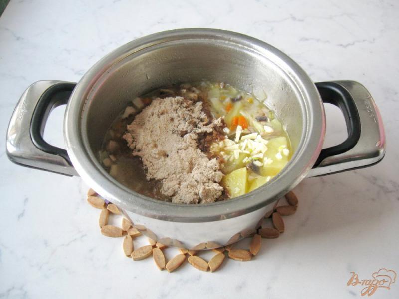 Фото приготовление рецепта: Суп-пюре из шампиньонов шаг №6