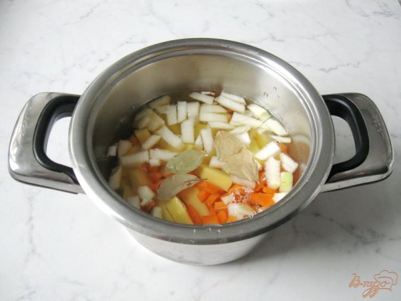 Фото приготовление рецепта: Суп-пюре из шампиньонов шаг №3