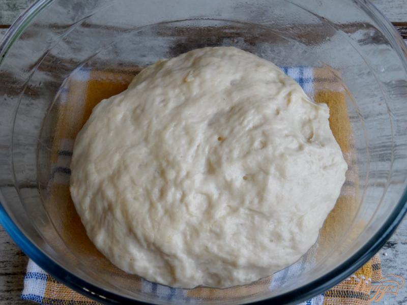Фото приготовление рецепта: Жареные пирожки с кускусом и грибам шаг №6