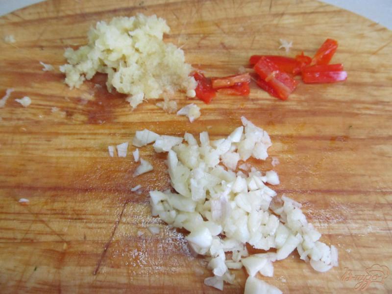 Фото приготовление рецепта: Куриные бедра в соусе терияки шаг №2