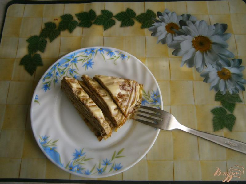 Фото приготовление рецепта: Печеночный торт шаг №7