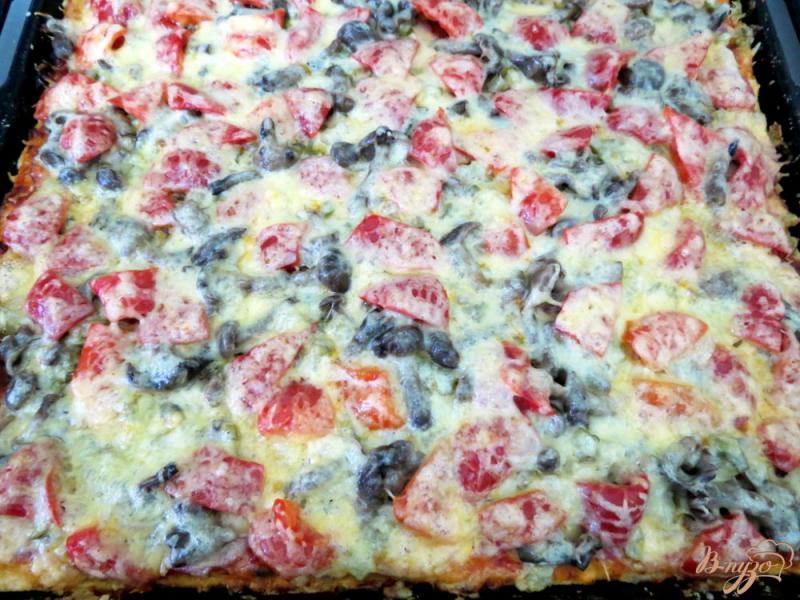 Фото приготовление рецепта: Пицца  с огурцами шаг №15