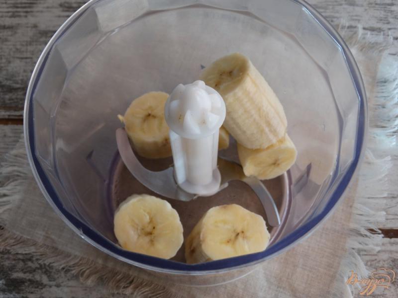 Фото приготовление рецепта: Бананово-маковые панкейки шаг №3
