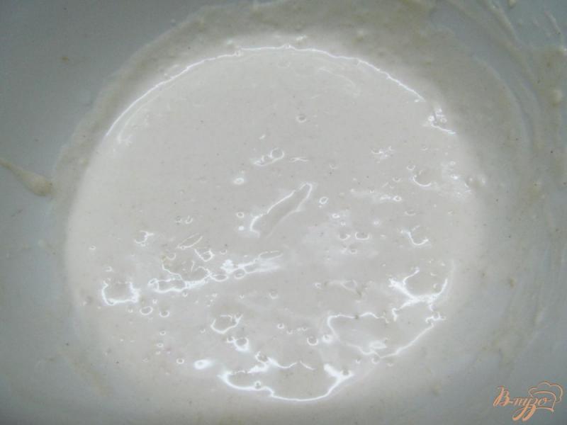Фото приготовление рецепта: Салат из свеклы огурца яйца и сыра шаг №3