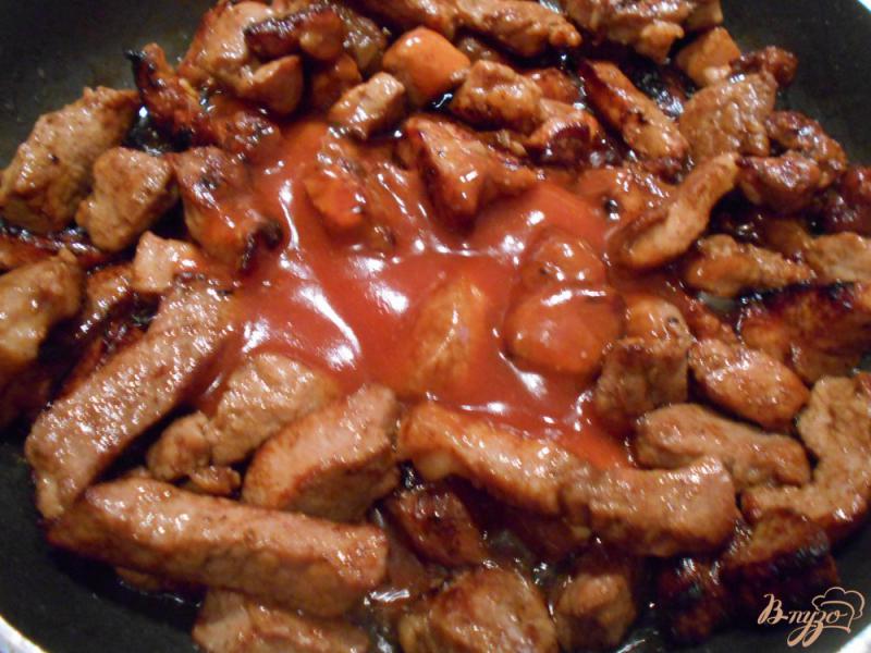Фото приготовление рецепта: Свинина в соусе «беби панган» шаг №3