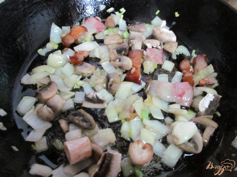 Фото приготовление рецепта: Запеканка из макарон и свинины шаг №4