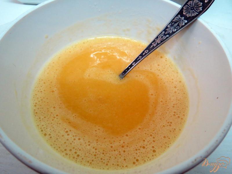 Фото приготовление рецепта: Мусс из персикового пюре шаг №3