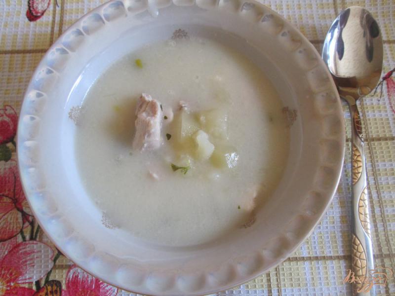 Фото приготовление рецепта: Сырный суп с курицей шаг №6
