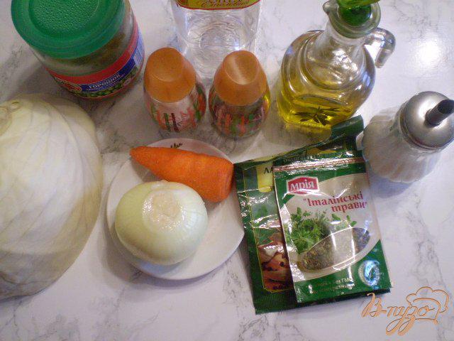 Фото приготовление рецепта: Капустный салат с горошком на кипятке шаг №1