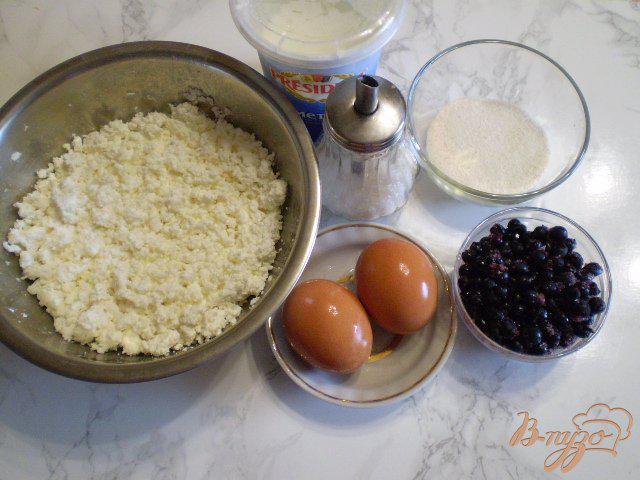 Фото приготовление рецепта: Нежное суфле из творога и ягод в пароварке шаг №1