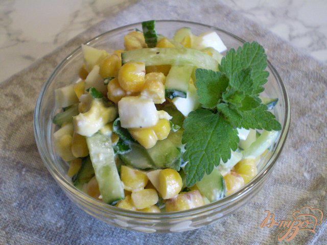 Фото приготовление рецепта: Салат из вареной кукурузы шаг №7