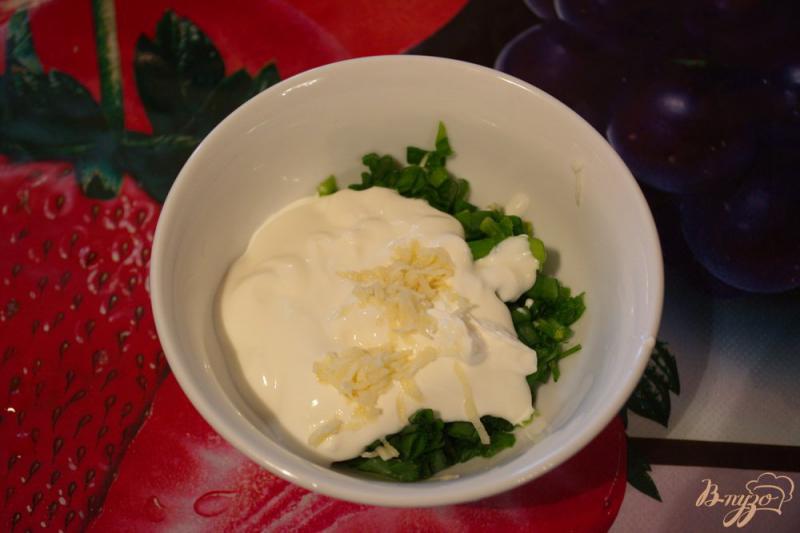 Фото приготовление рецепта: Сметанный соус к долме или другим блюдам шаг №3