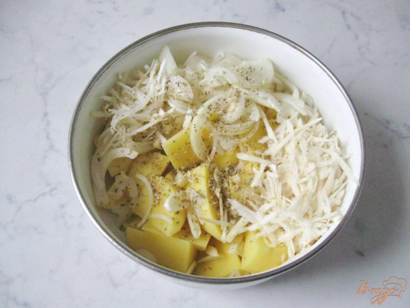 Фото приготовление рецепта: Картофель запечённый с сельдереем шаг №5