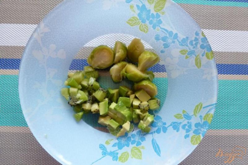 Фото приготовление рецепта: Салат «Зеленый» с кунжутным маслом шаг №1