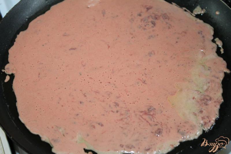 Фото приготовление рецепта: Закусочный печеночный торт с грибами шаг №8