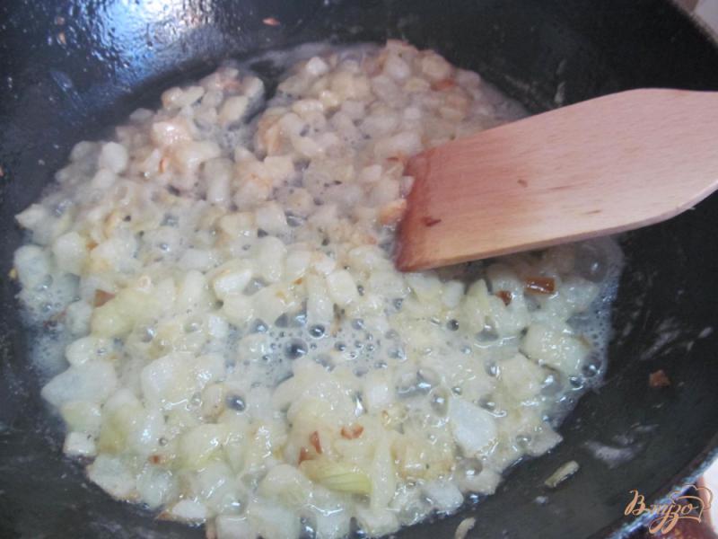 Фото приготовление рецепта: Запеканка из свинины картофеля в сметане шаг №4