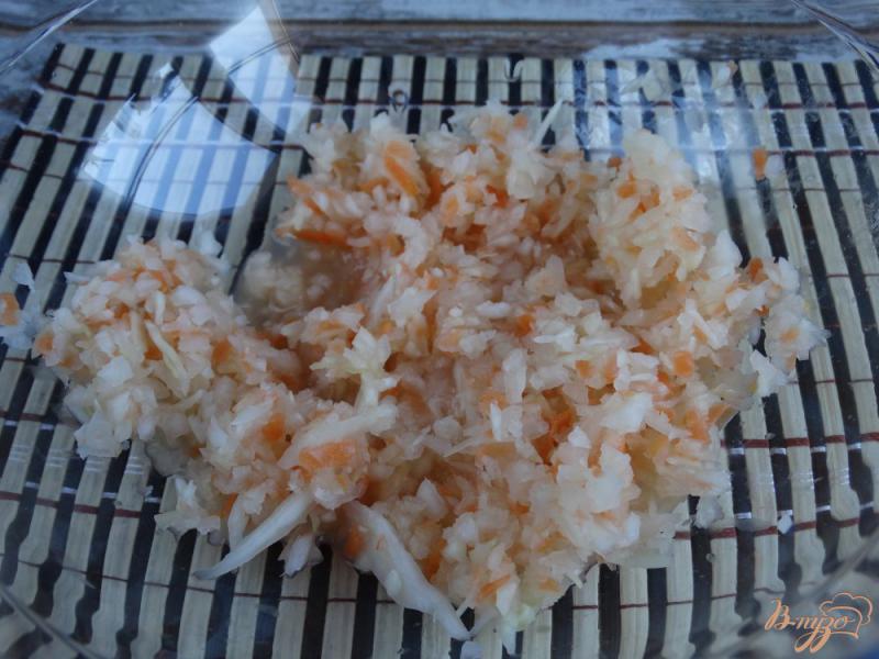 Фото приготовление рецепта: Котлеты из квашенной капусты с грибным припеком шаг №1