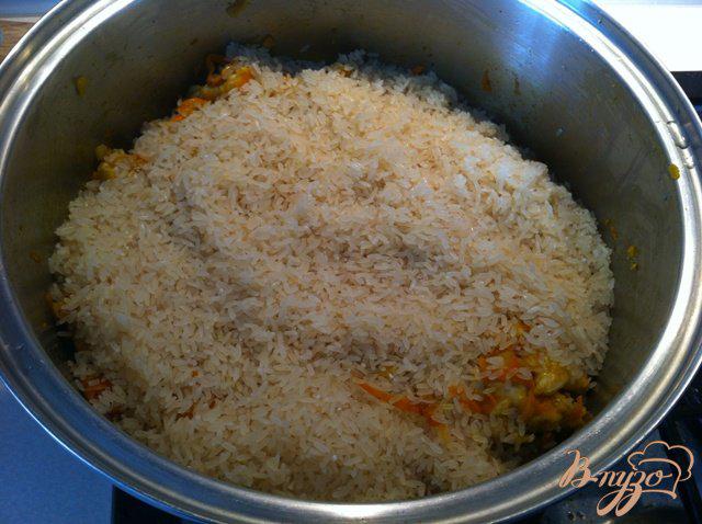 Фото приготовление рецепта: Рис с карри и куриным филе шаг №6