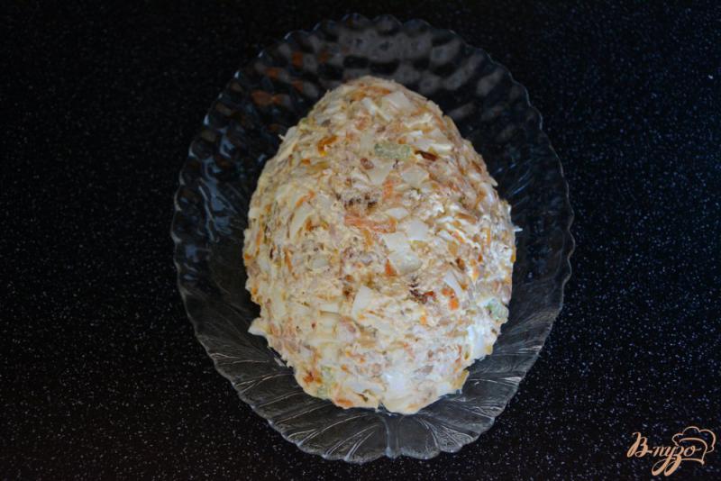 Фото приготовление рецепта: Салат «Пасхальное яйцо» шаг №8