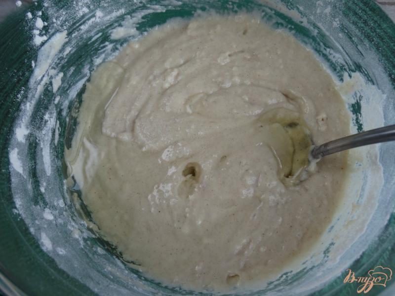 Фото приготовление рецепта: Тыквенный кекс с шоколадом и белой глазурью шаг №3