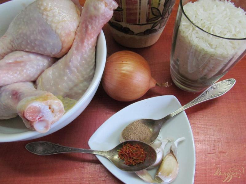 Фото приготовление рецепта: Куриные голени с рисом в мультиварке шаг №1
