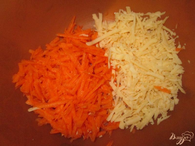 Фото приготовление рецепта: Салат со свежей морковью шаг №1