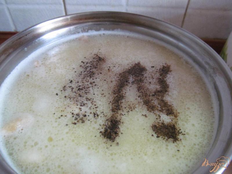 Фото приготовление рецепта: Суп из пастернака и фасоли шаг №9