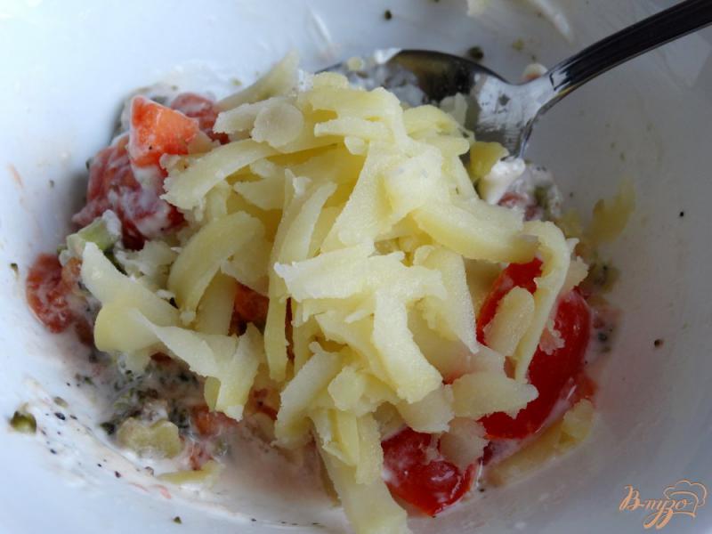 Фото приготовление рецепта: Картофельные лодочки с брокколи и помидорами шаг №4
