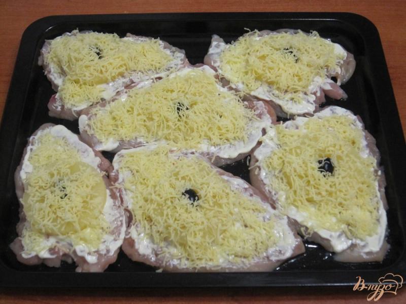 Фото приготовление рецепта: Филе куриное с ананасами шаг №5