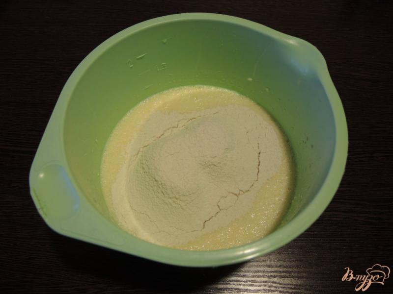 Фото приготовление рецепта: Кекс на сгущёном молоке шаг №5