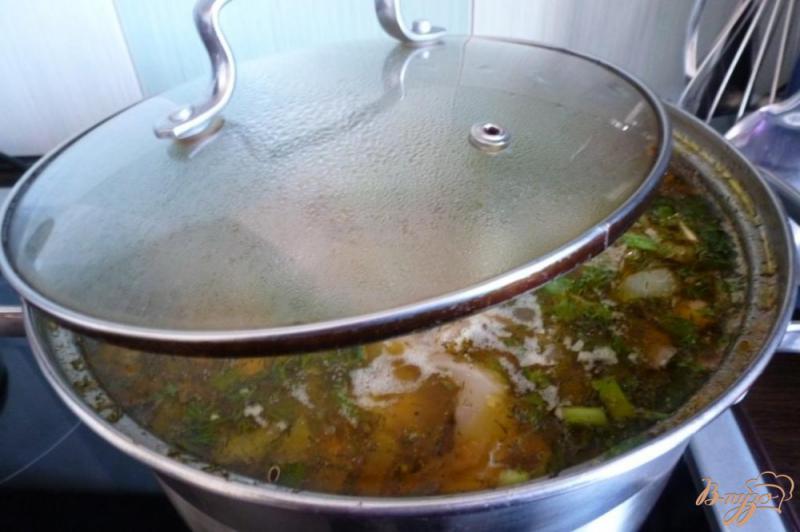 Фото приготовление рецепта: Суп с солеными грибами и перловкой шаг №6