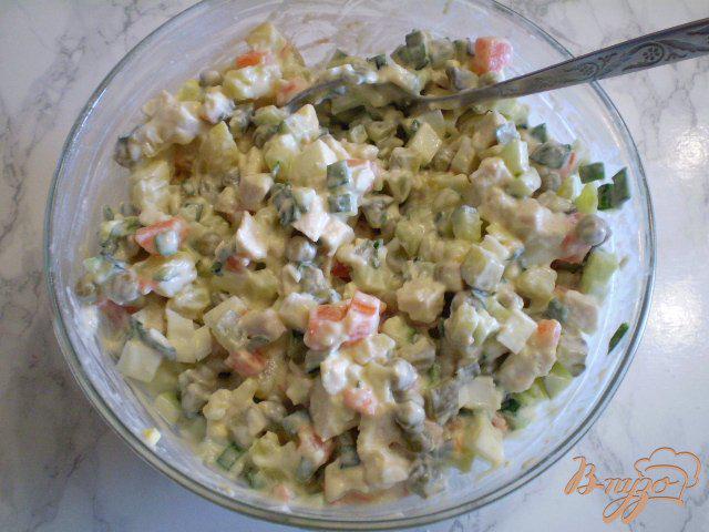 Фото приготовление рецепта: Столичный салат шаг №7