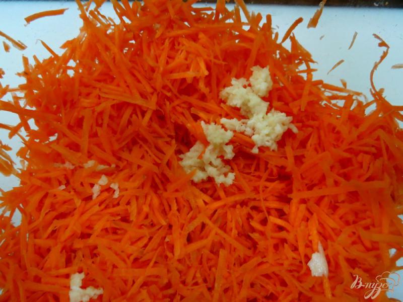 Фото приготовление рецепта: Острая морковная закуска шаг №2