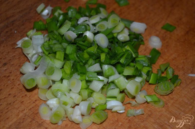 Фото приготовление рецепта: Свежий салат из капусты шаг №3