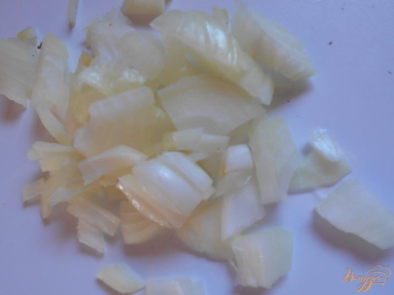 Фото приготовление рецепта: Салат с курицей и ананасами оригинальный шаг №5