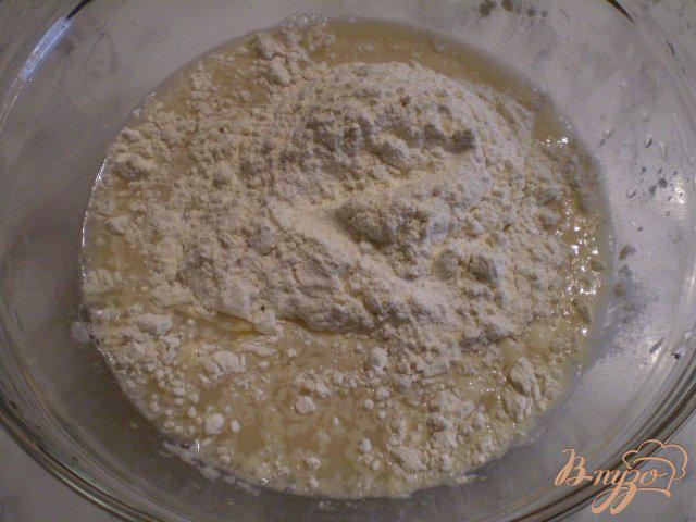 Фото приготовление рецепта: Пирожки с жареными грибами и капустой шаг №5