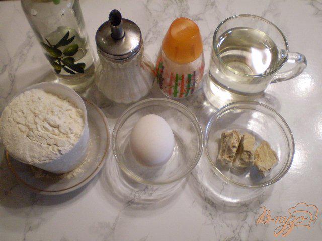 Фото приготовление рецепта: Пирожки с жареными грибами и капустой шаг №4