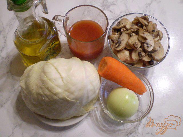 Фото приготовление рецепта: Пирожки с жареными грибами и капустой шаг №1