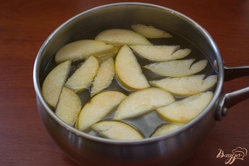 Фото приготовление рецепта: Кисель из яблок и варенья для диеты шаг №2