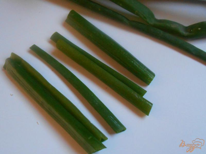 Фото приготовление рецепта: Блинчики из рисовой бумаги с креветками и овощами шаг №3