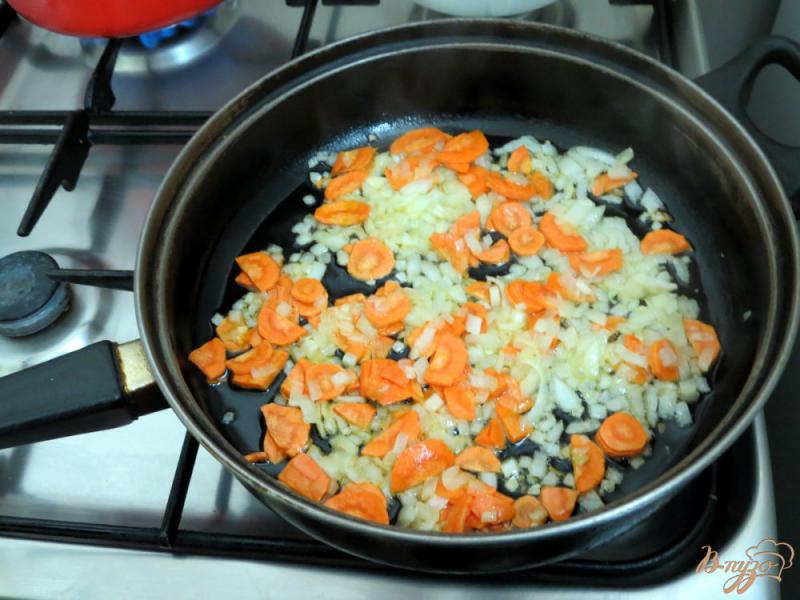Фото приготовление рецепта: Суп пюре овощной  с шампиньонами шаг №4