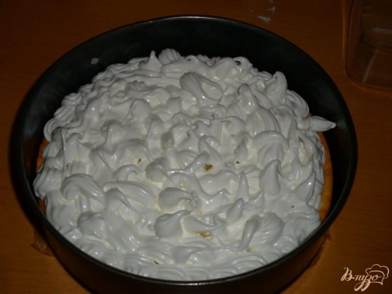 Фото приготовление рецепта: Лимонный торт (Torta meringata al limone) шаг №12