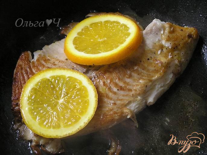 Фото приготовление рецепта: Тилапия с апельсином и рисом Басмати шаг №4