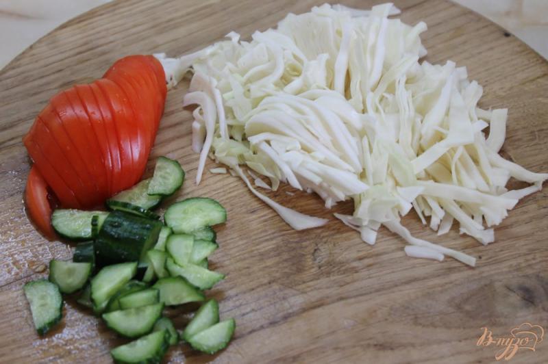 Фото приготовление рецепта: Салат для пикника на скорую руку шаг №3
