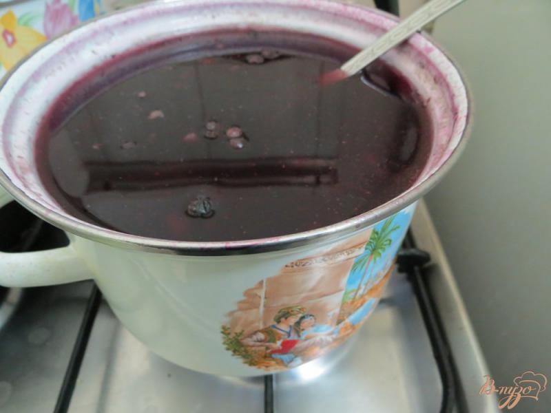 Фото приготовление рецепта: Кисель из замороженной черники. шаг №3