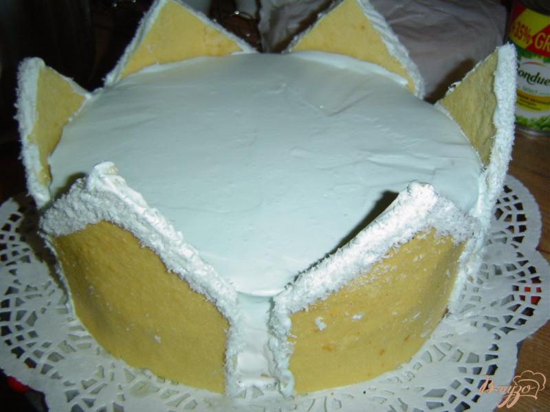 Фото приготовление рецепта: Торт «Снежная королева» шаг №9