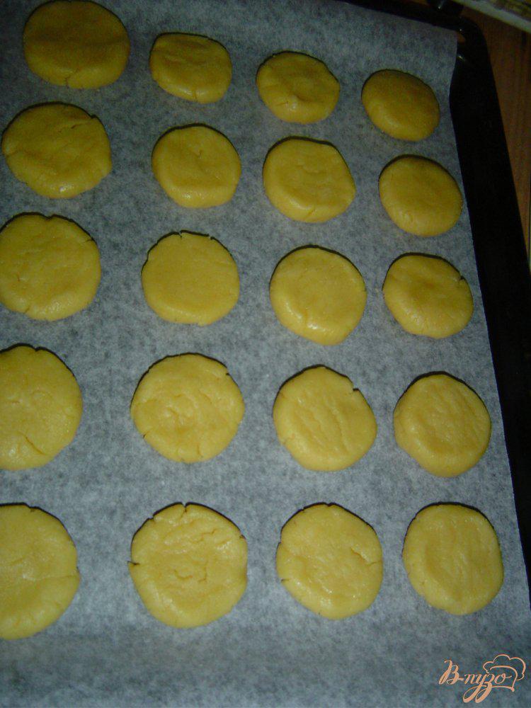 Фото приготовление рецепта: Быстрое печенье с плавленным сыром шаг №3