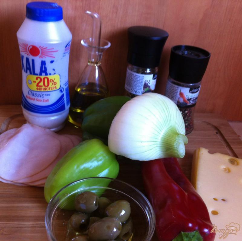 Фото приготовление рецепта: Салат с ветчиной и сыром шаг №1